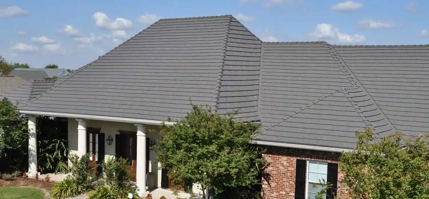 types of rooftops: Hip roof